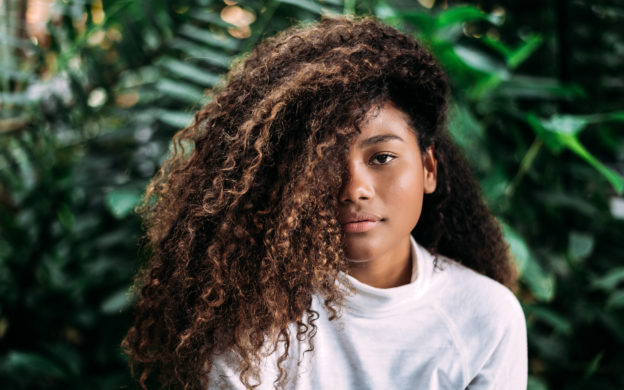 cabello rizado - banana