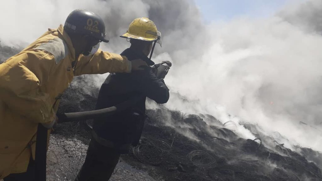 Incendio de vegetación afectó planta Goodyear en Carabobo