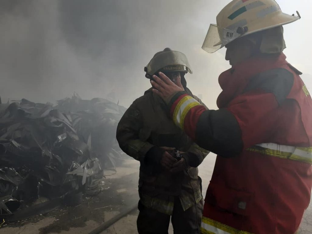 Incendio de vegetación afectó planta Goodyear en Carabobo