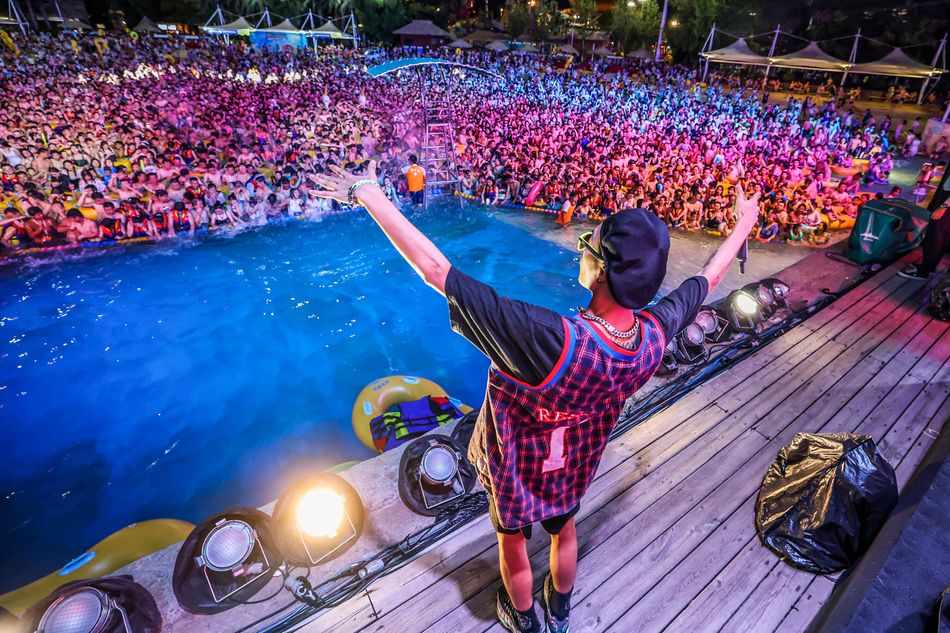 Megafiesta en Wuhan
